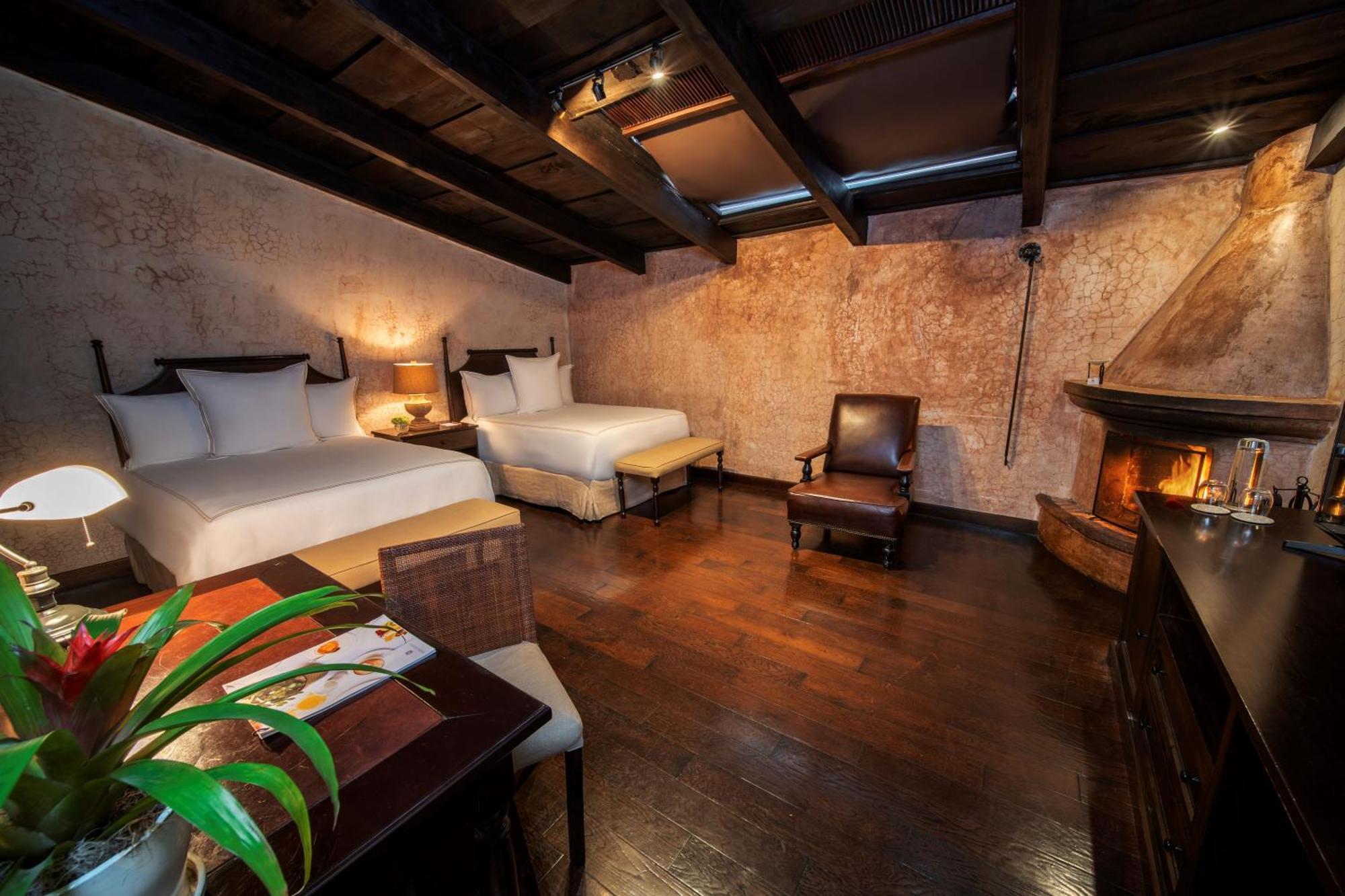 El Convento Boutique Hotel Antigua Esterno foto